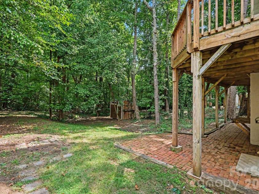 8163 Walnut Creek Lane, Charlotte, NC 28227.  MLS# CAR4418809, YatesRealty ID 48221. 