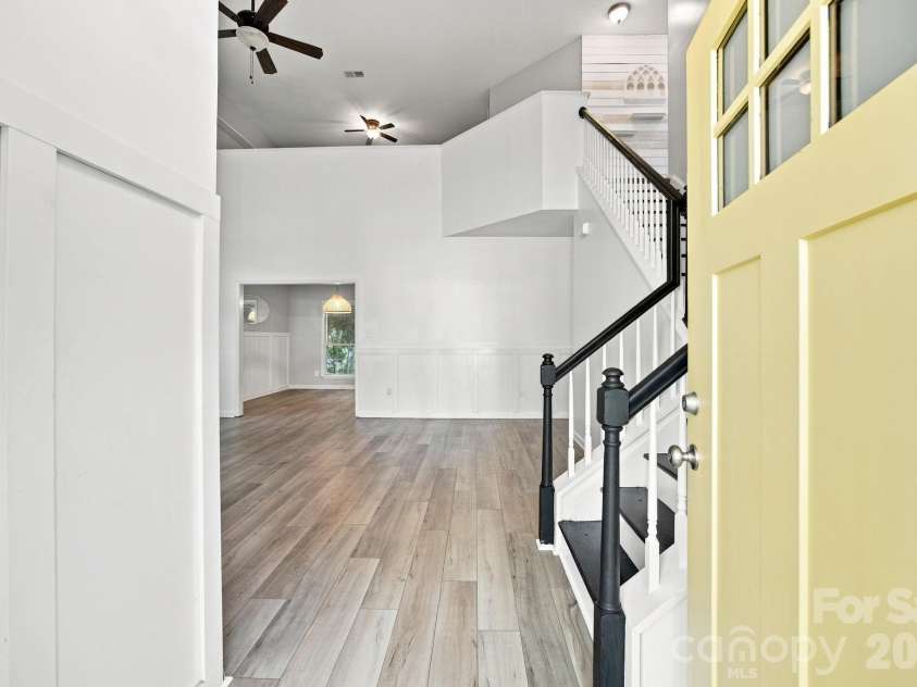 8927 Raven Park Drive, Charlotte, NC 28216.  MLS# CAR4419436, YatesRealty ID 48226. 