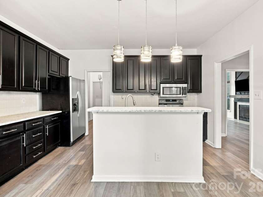 8927 Raven Park Drive, Charlotte, NC 28216.  MLS# CAR4419436, YatesRealty ID 48226. 