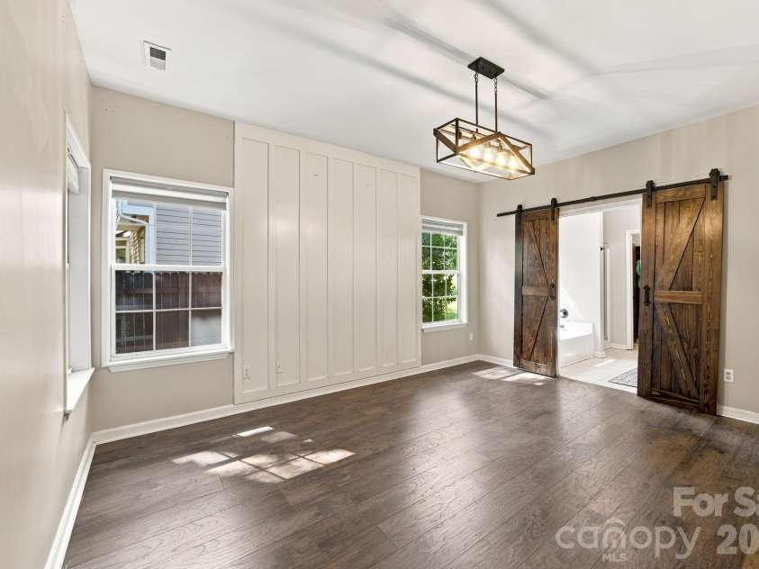 8927 Raven Park Drive, Charlotte, NC 28216.  MLS# CAR4419436, YatesRealty ID 48226. 
