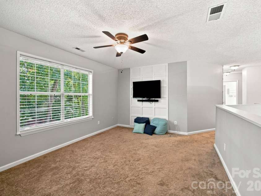 8927 Raven Park Drive, Charlotte, NC 28216.  MLS# CAR4419436, YatesRealty ID 48226. 