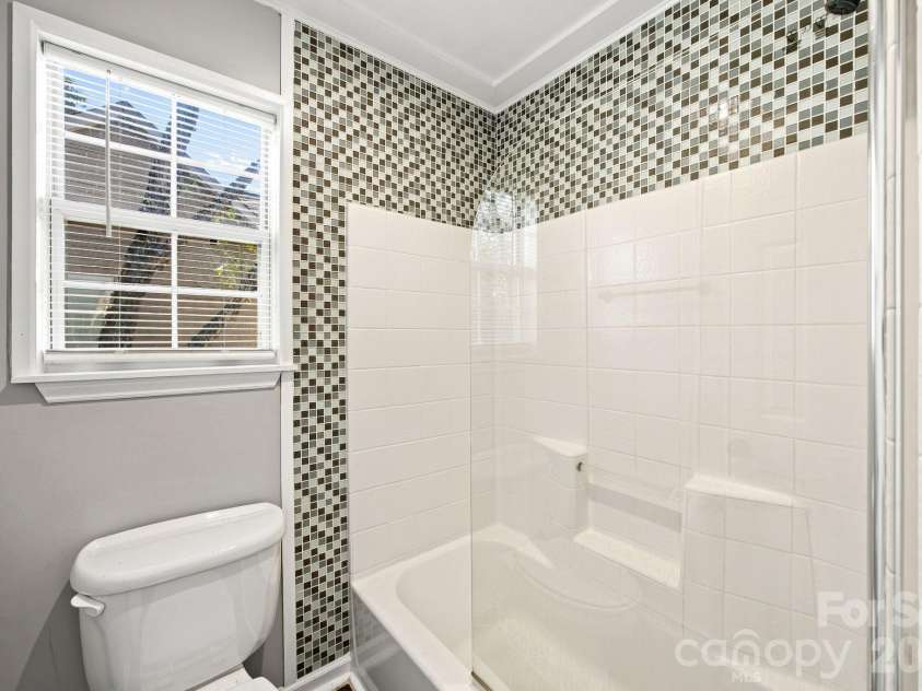 8927 Raven Park Drive, Charlotte, NC 28216.  MLS# CAR4419436, YatesRealty ID 48226. 