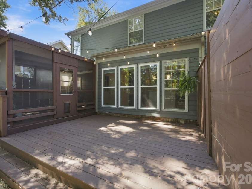 8927 Raven Park Drive, Charlotte, NC 28216.  MLS# CAR4419436, YatesRealty ID 48226. 