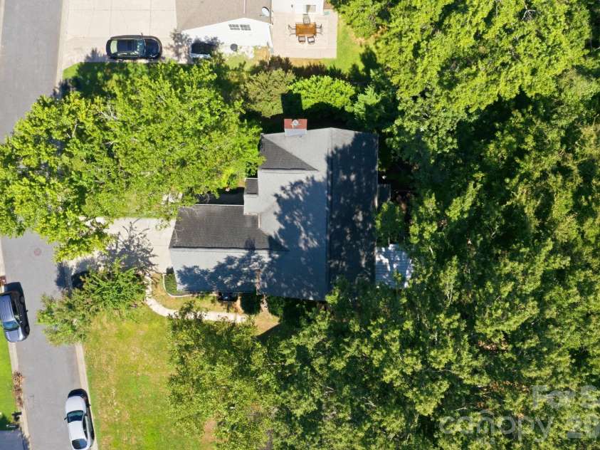 8927 Raven Park Drive, Charlotte, NC 28216.  MLS# CAR4419436, YatesRealty ID 48226. 
