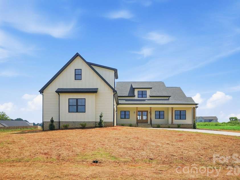 1249 Stonegate Drive, Salisbury, NC 28147.  MLS# CAR4420606, YatesRealty ID 48227. 