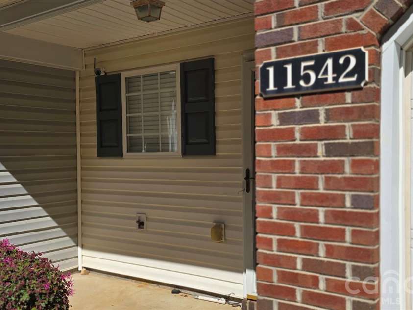 11542 Rabbit Ridge Road, Charlotte, NC 28270.  MLS# CAR4359487, YatesRealty ID 4823. 