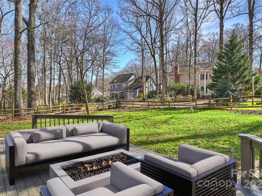 12724 Cliffcreek Drive, Huntersville, NC 28078.  MLS# CAR4223582, YatesRealty ID 4823. 