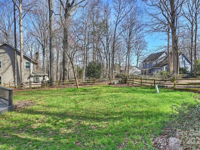 12724 Cliffcreek Drive, Huntersville, NC 28078.  MLS# CAR4223582, YatesRealty ID 4823. 