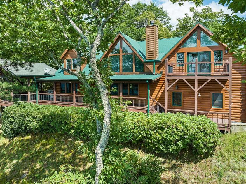 463 Walela Trail, Maggie Valley, NC 28751.  MLS# CAR4420283, YatesRealty ID 48230. 