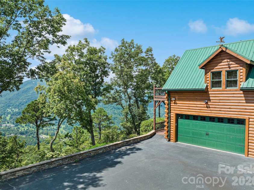 463 Walela Trail, Maggie Valley, NC 28751.  MLS# CAR4420283, YatesRealty ID 48230. 