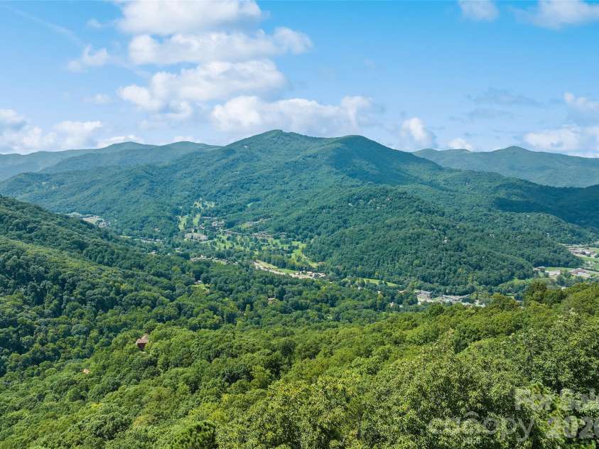 463 Walela Trail, Maggie Valley, NC 28751.  MLS# CAR4420283, YatesRealty ID 48230. 