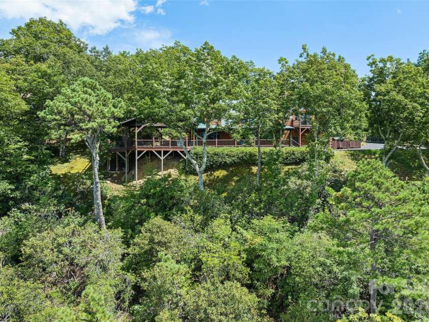 463 Walela Trail, Maggie Valley, NC 28751.  MLS# CAR4420283, YatesRealty ID 48230. 
