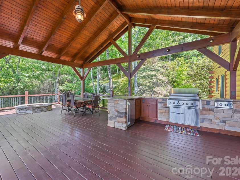 463 Walela Trail, Maggie Valley, NC 28751.  MLS# CAR4420283, YatesRealty ID 48230. 