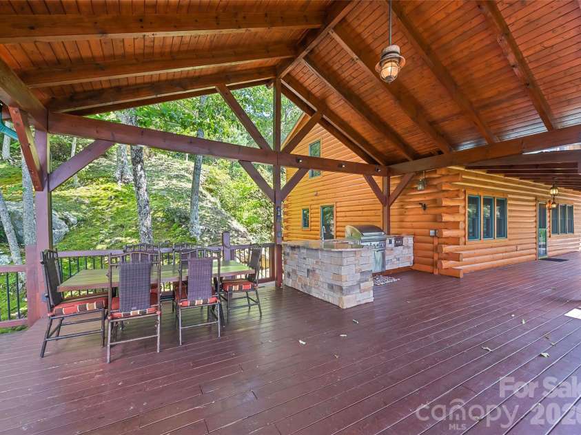 463 Walela Trail, Maggie Valley, NC 28751.  MLS# CAR4420283, YatesRealty ID 48230. 