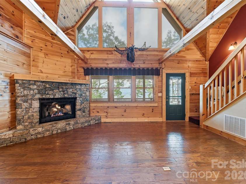 463 Walela Trail, Maggie Valley, NC 28751.  MLS# CAR4420283, YatesRealty ID 48230. 