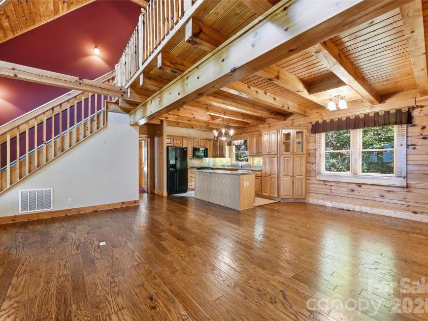 463 Walela Trail, Maggie Valley, NC 28751.  MLS# CAR4420283, YatesRealty ID 48230. 