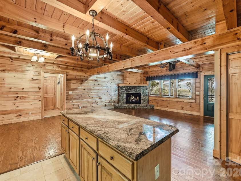 463 Walela Trail, Maggie Valley, NC 28751.  MLS# CAR4420283, YatesRealty ID 48230. 