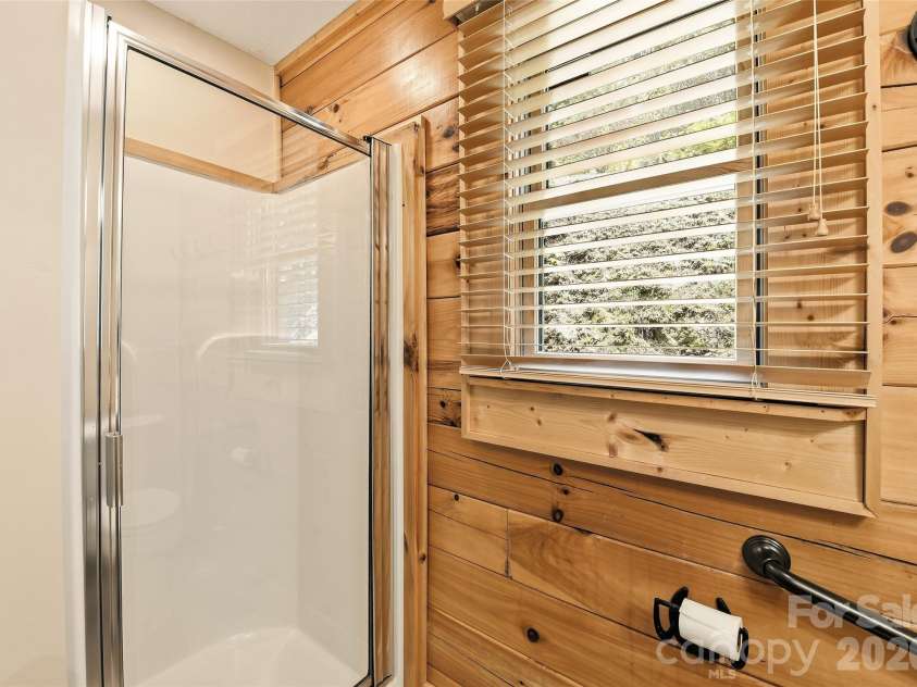 463 Walela Trail, Maggie Valley, NC 28751.  MLS# CAR4420283, YatesRealty ID 48230. 