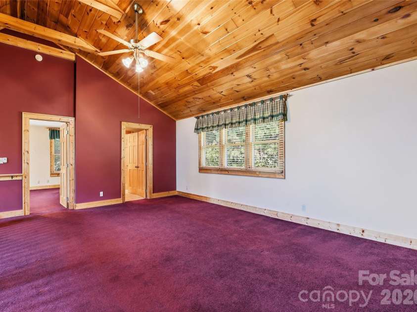 463 Walela Trail, Maggie Valley, NC 28751.  MLS# CAR4420283, YatesRealty ID 48230. 
