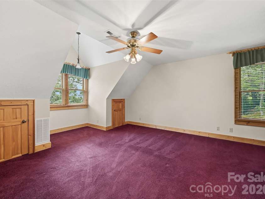 463 Walela Trail, Maggie Valley, NC 28751.  MLS# CAR4420283, YatesRealty ID 48230. 