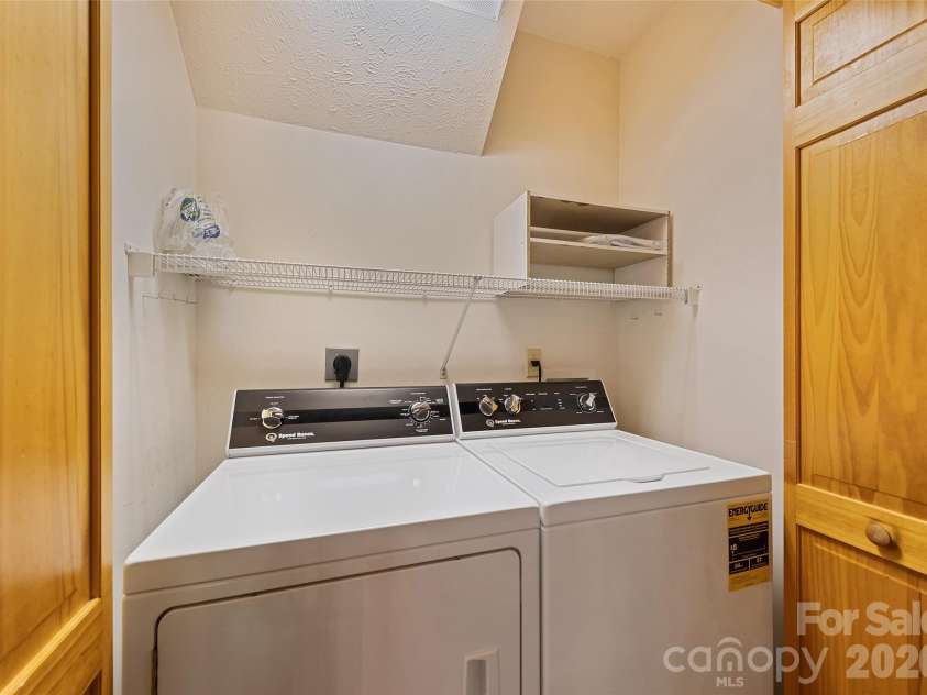 463 Walela Trail, Maggie Valley, NC 28751.  MLS# CAR4420283, YatesRealty ID 48230. 