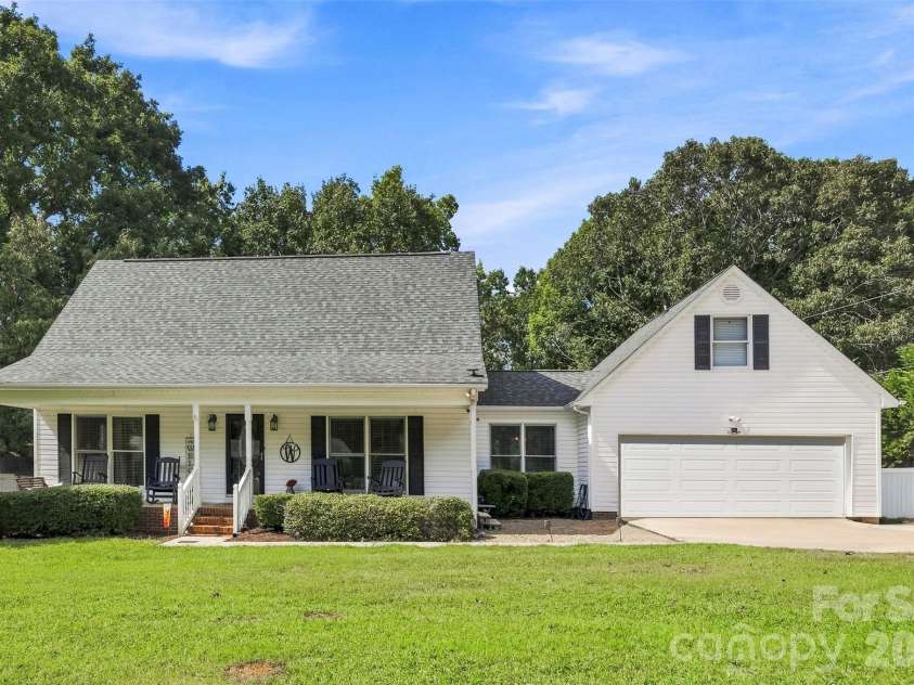 110 Crystal Brook Drive, Kings Mountain, NC 28086.  MLS# CAR4420505, YatesRealty ID 48231. 