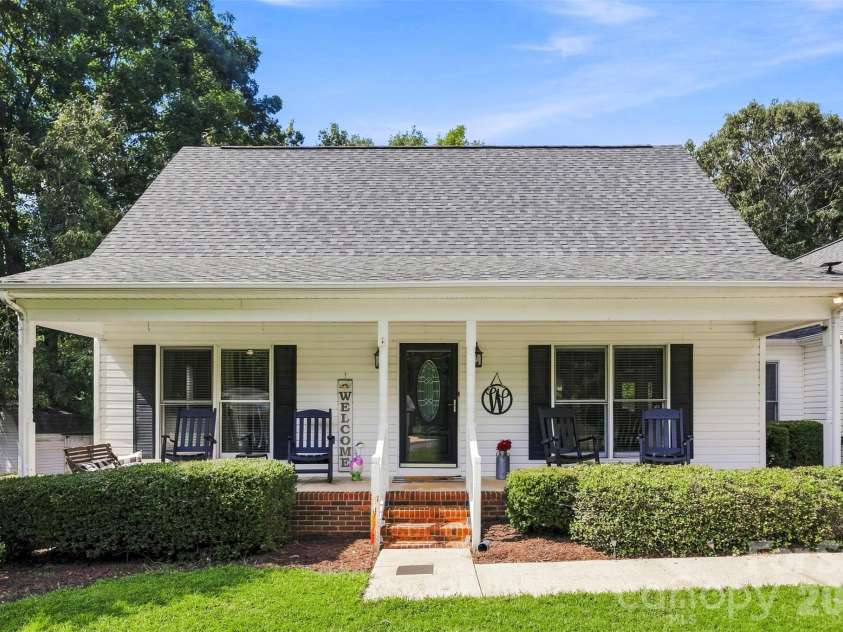 110 Crystal Brook Drive, Kings Mountain, NC 28086.  MLS# CAR4420505, YatesRealty ID 48231. 