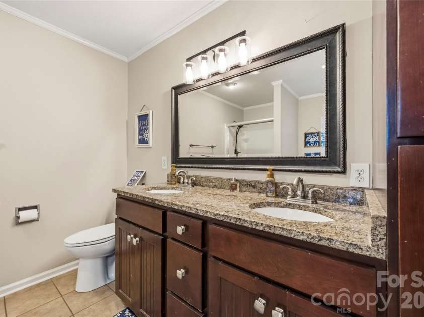 110 Crystal Brook Drive, Kings Mountain, NC 28086.  MLS# CAR4420505, YatesRealty ID 48231. 