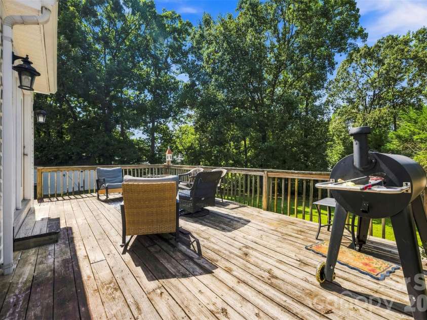 110 Crystal Brook Drive, Kings Mountain, NC 28086.  MLS# CAR4420505, YatesRealty ID 48231. 