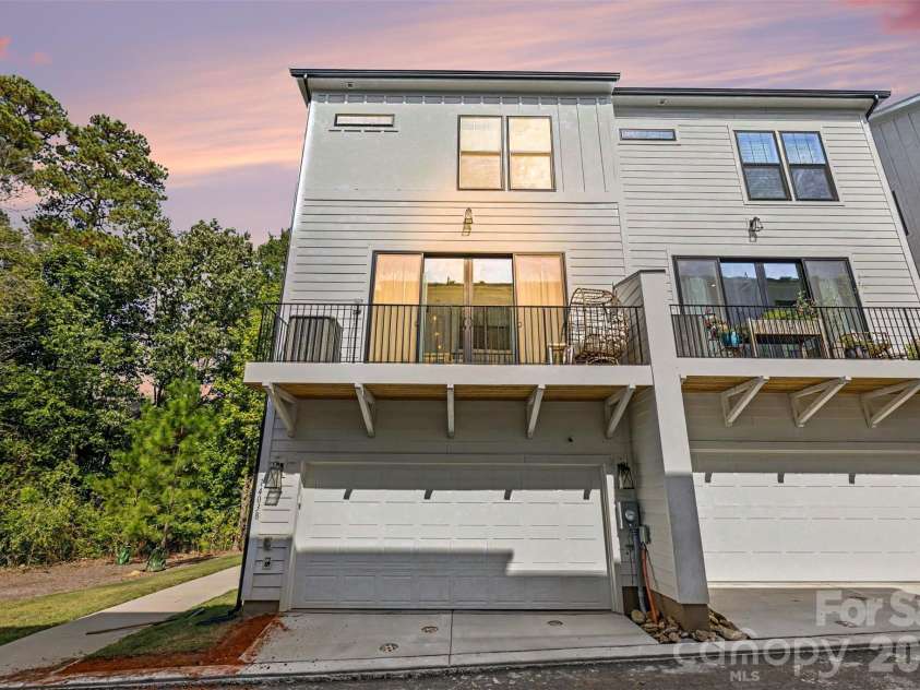 14038 Felix Lane, Charlotte, NC 28277.  MLS# CAR4431081, YatesRealty ID 48232. 