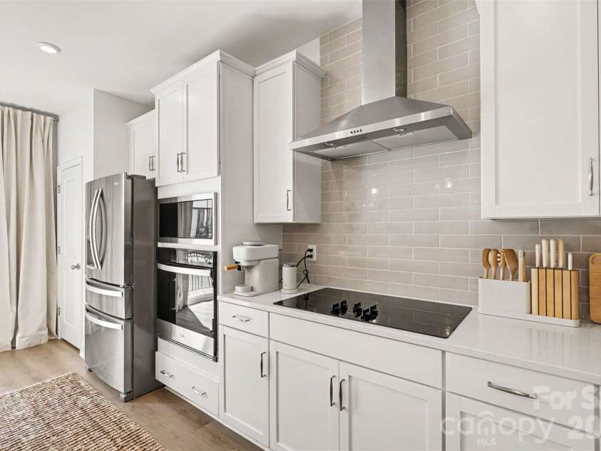14038 Felix Lane, Charlotte, NC 28277.  MLS# CAR4431081, YatesRealty ID 48232. 