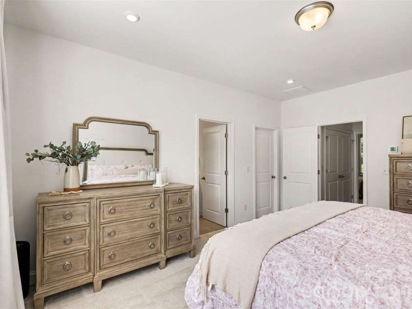 14038 Felix Lane, Charlotte, NC 28277.  MLS# CAR4431081, YatesRealty ID 48232. 