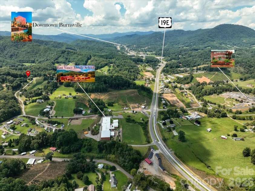 299 Mcdowell Lane, Burnsville, NC 28714.  MLS# CAR4420627, YatesRealty ID 48233. 