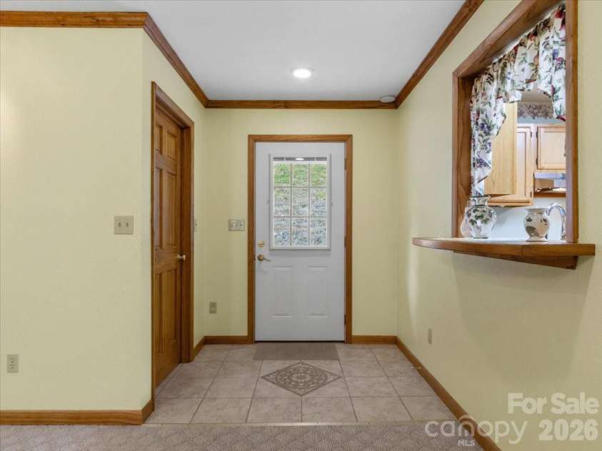 299 Mcdowell Lane, Burnsville, NC 28714.  MLS# CAR4420627, YatesRealty ID 48233. 