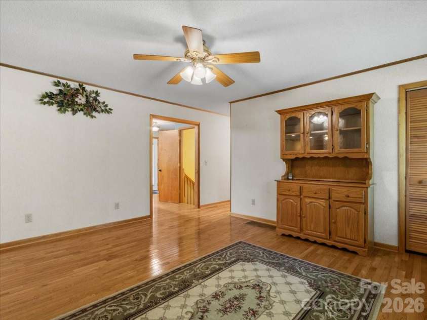 299 Mcdowell Lane, Burnsville, NC 28714.  MLS# CAR4420627, YatesRealty ID 48233. 