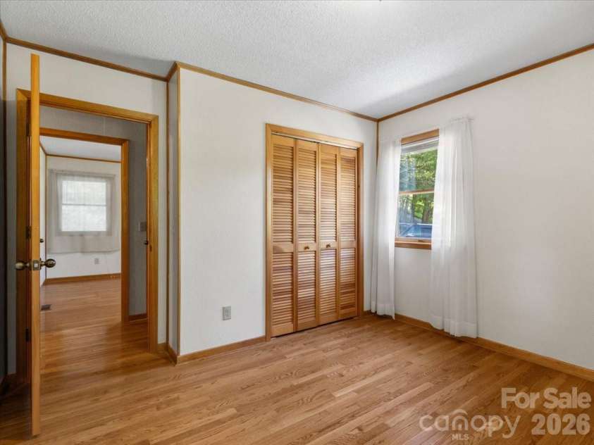 299 Mcdowell Lane, Burnsville, NC 28714.  MLS# CAR4420627, YatesRealty ID 48233. 