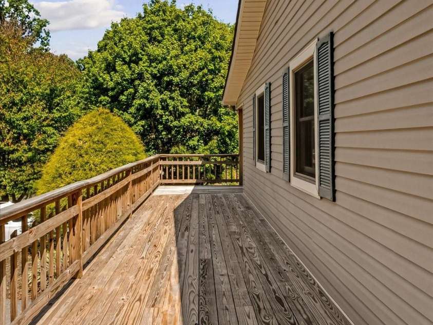 299 Mcdowell Lane, Burnsville, NC 28714.  MLS# CAR4420627, YatesRealty ID 48233. 