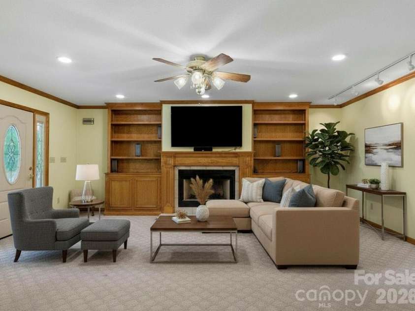 299 Mcdowell Lane, Burnsville, NC 28714.  MLS# CAR4420627, YatesRealty ID 48233. Staged