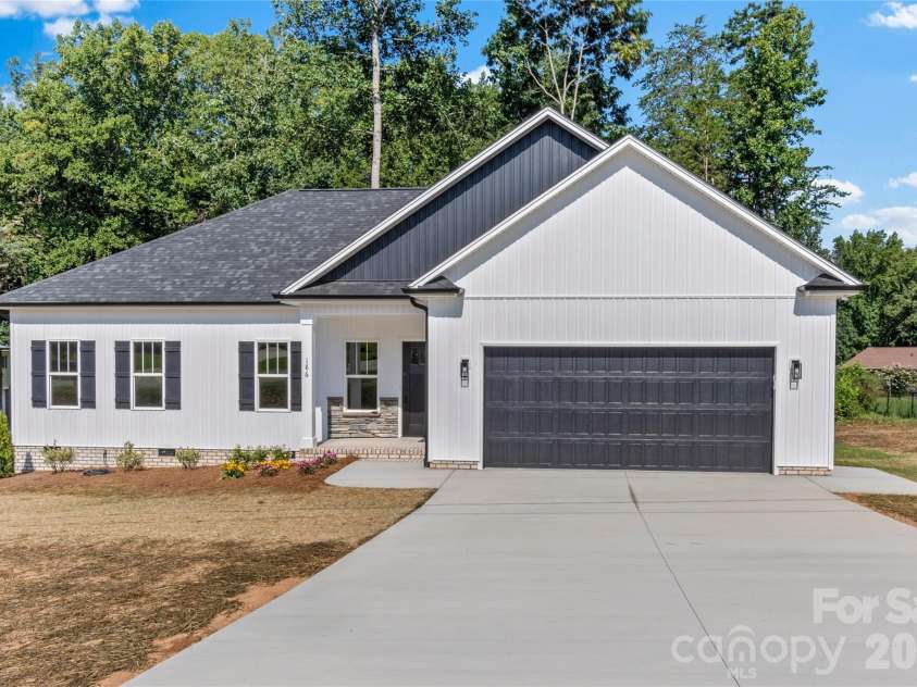 2850 Leonard Road, Lexington, NC 27295.  MLS# CAR4420648, YatesRealty ID 48234. 
