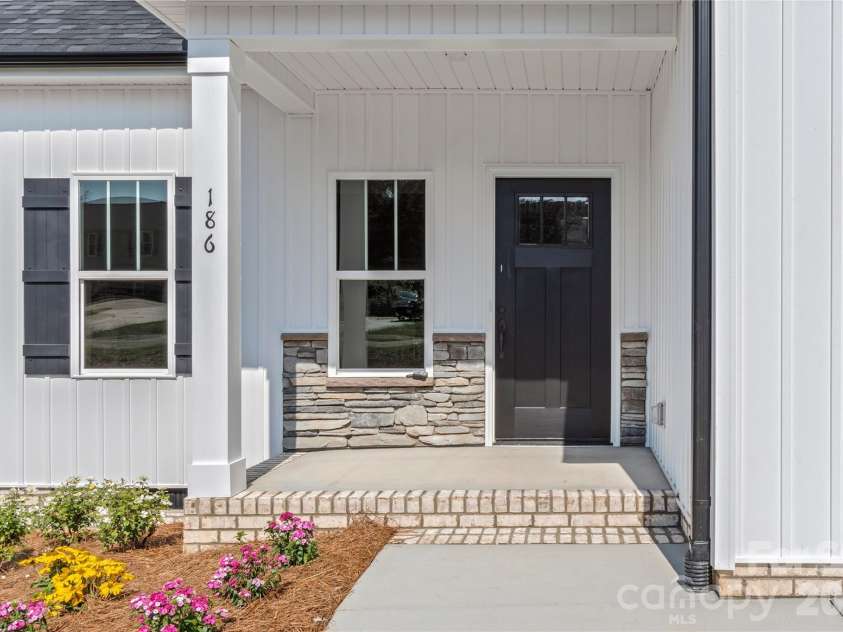 2850 Leonard Road, Lexington, NC 27295.  MLS# CAR4420648, YatesRealty ID 48234. 