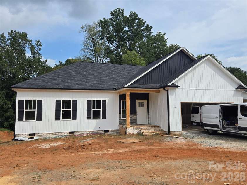 2850 Leonard Road, Lexington, NC 27295.  MLS# CAR4420648, YatesRealty ID 48234. 