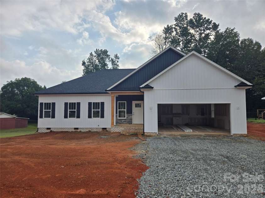 2850 Leonard Road, Lexington, NC 27295.  MLS# CAR4420648, YatesRealty ID 48234. 