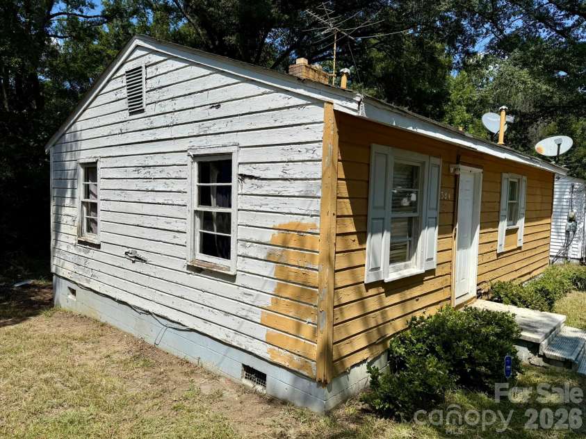 334 Friendship Drive, Rock Hill, SC 29730.  MLS# CAR4420655, YatesRealty ID 48235. 