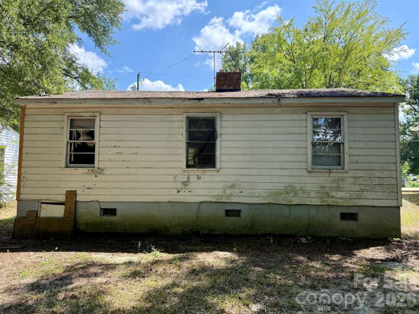 334 Friendship Drive, Rock Hill, SC 29730.  MLS# CAR4420655, YatesRealty ID 48235. 