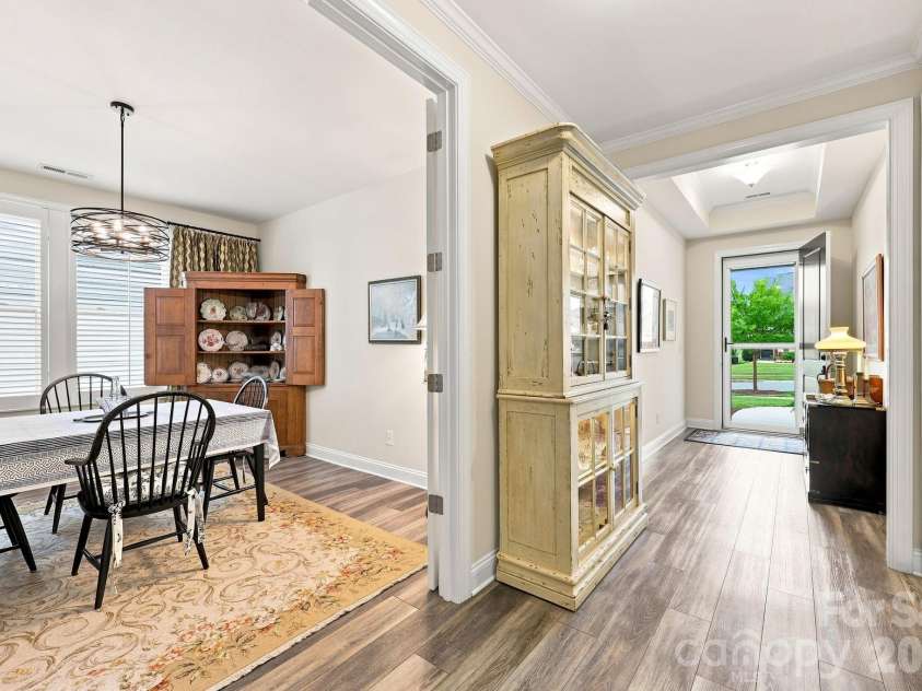 7106 Overjoyed Crossing, Charlotte, NC 28215.  MLS# CAR4417252, YatesRealty ID 48236. 