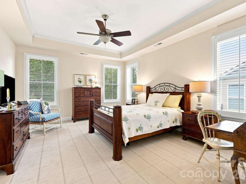 7106 Overjoyed Crossing, Charlotte, NC 28215.  MLS# CAR4417252, YatesRealty ID 48236. 
