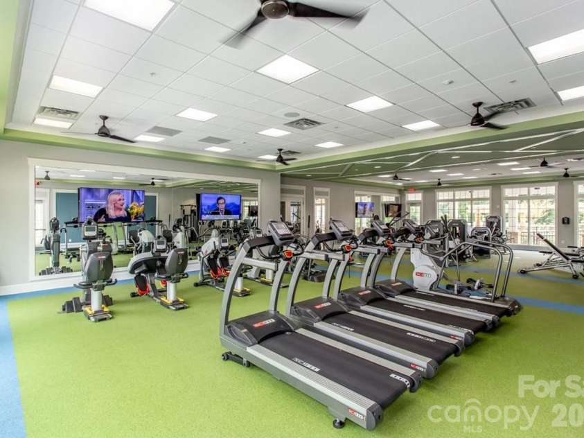 7106 Overjoyed Crossing, Charlotte, NC 28215.  MLS# CAR4417252, YatesRealty ID 48236. 