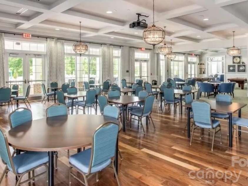 7106 Overjoyed Crossing, Charlotte, NC 28215.  MLS# CAR4417252, YatesRealty ID 48236. 