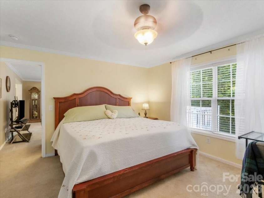 195 Banjo Branch Road, Burnsville, NC 28714.  MLS# CAR4420651, YatesRealty ID 48237. 