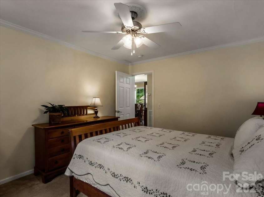 195 Banjo Branch Road, Burnsville, NC 28714.  MLS# CAR4420651, YatesRealty ID 48237. 